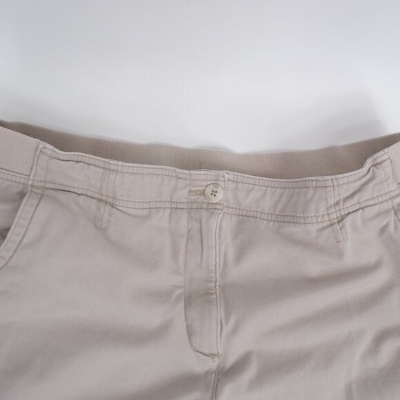 L.L. Bean Women's Classic Fit Flannel Lined Cargo Pants - size 18 pet. - Picture 5 of 12